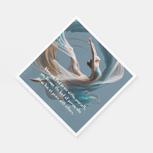 エアー飛んでいるヨガインストラクターピラティスフィットネス スタンダードランチョンナプキン (角)