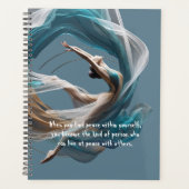 エアー飛んでいるヨガインストラクターピラティスフィットネス プランナー手帳 (正面)