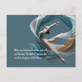 エアー飛んでいるヨガインストラクターピラティスフィットネス ポストカード (正面)