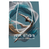 エアー飛んでいるヨガインストラクターピラティスフィットネス ミディアムペーパーバッグ (正面)