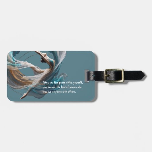 エアー飛んでいるヨガインストラクターピラティスフィットネス ラゲッジタグ (正面横)