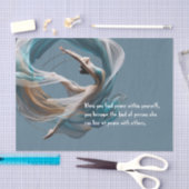 エアー飛んでいるヨガインストラクターピラティスフィットネス 薄葉紙 (クラフト)