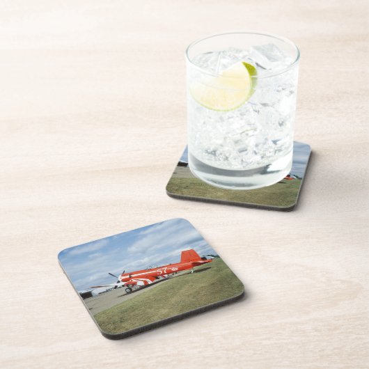 エア・ショーのF2G-1Dによってすごい海賊の飛行機 コースター (右側)