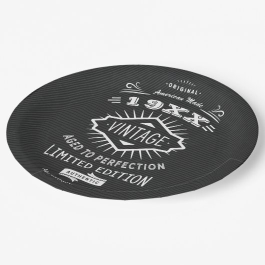 エイジングトゥパーフェクトヴィンテージエレガントな誕生日パーティー ペーパープレート (アングル)