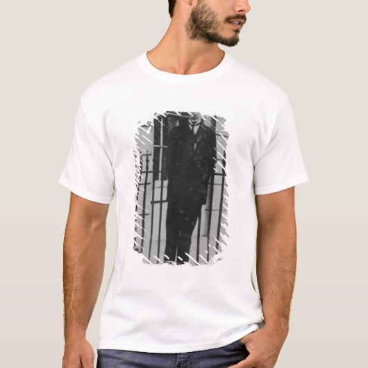 エイドリアンスティーブン Tシャツ (正面)