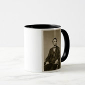 エイブラハム・リンカーン(1809-65年)のポートレート(b/wの写真) マグカップ (正面右)