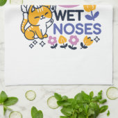 エイプリルハグとウェットノーズ – かわいい犬と猫のアート キッチンタオル (折り畳み)