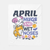 エイプリルハグとウェットノーズ – かわいい犬と猫のアート フリースブランケット (正面)