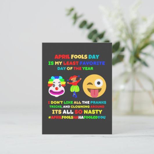 エイプリルフールの日は私の最低お気に入りの日だ ポストカード (スタンド正面)