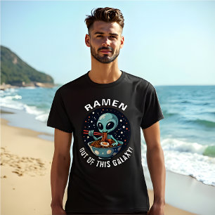 エイリアンおもしろいこの銀河系のラーメン好き Tシャツ