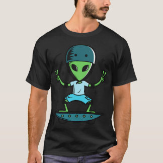 エイリアンおもしろいオンウフスケートボード Tシャツ