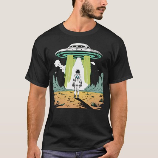 エイリアンが奇妙な惑星で出会う Tシャツ (正面)