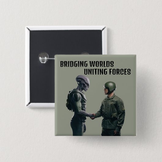 エイリアンと兵士 缶バッジ (正面&裏面)