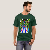 エイリアンのような植物の生命体 ファンキー Tシャツ (正面フル)