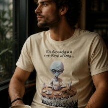 エイリアンのコーヒー愛好家Tシャツ