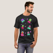 エイリアンはここにいる Tシャツ (正面フル)