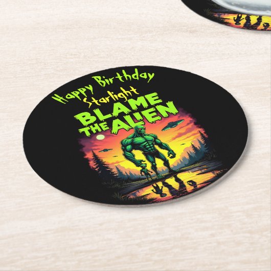 エイリアンは神秘的な夕日の下で非難される ラウンドペーパーコースター (アングル)