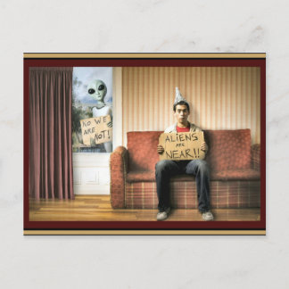 エイリアンは近い –  ポストカード