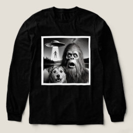 エイリアンを信じる人への面白いビッグフットと犬のギフト トライブレンドTシャツ