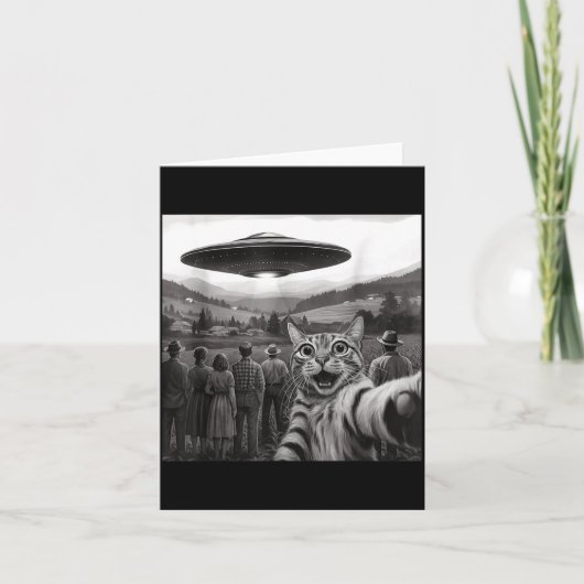 エイリアンを眺める人々と一緒にセルフィーを撮る猫 面白い猫 カード (正面)