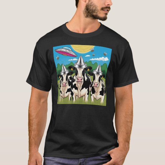 エイリアンカウティンフォイルハットティー、UFO Tシャツ (正面)