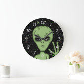 エイリアングレイ星空の背景 ラージ壁時計 (ホーム)