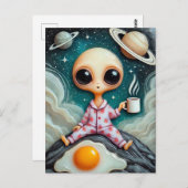 エイリアンコーヒーと卵が岩の上に座る ポストカード (正面/裏面)