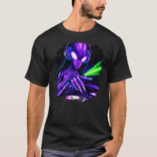 エイリアンサイボーグDJロボットレコードテクノ音楽カッコいいAli Tシャツ