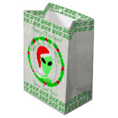 エイリアンサンタホリーリースメディアンハッピークリスマス ミディアムペーパーバッグ (裏面アングル)