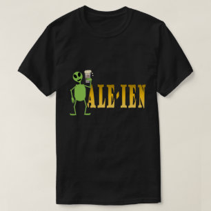エイリアンシャおもしろいツ Tシャツ