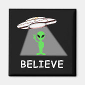 エイリアンシャツ - 私は新しいかっこいいUFOを信じている マグネット (正面)