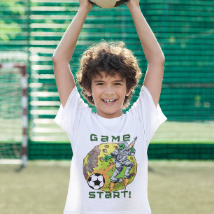 エイリアンスポーツアスリート サッカー選手の男の子 Tシャツ