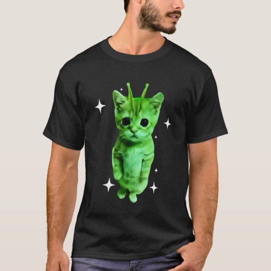 エイリアンネコのミーム 緑色の宇宙の子猫 面白いUFOギフト メンズ Tシャツ (正面)