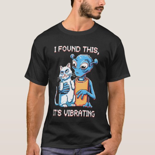 エイリアンネコピクセルレトロSFユーモア3 Tシャツ (正面)