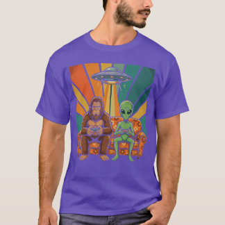 エイリアンビデオゲームUFOサスカッチゲーミングギフト Tシャツ