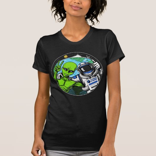 エイリアンピースサイン宇宙宇宙飛行士 Tシャツ (正面)