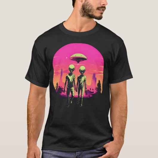 エイリアン侵入 Tシャツ (正面)