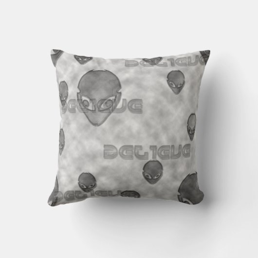 エイリアン信じ クッション (裏面)