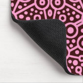 エイリアン回路II – ダークブラウンのピンク マウスパッド (コーナー)