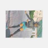 エイリアン女性ローラスケートで滑るファンタジー毛布 フリースブランケット (正面(横))