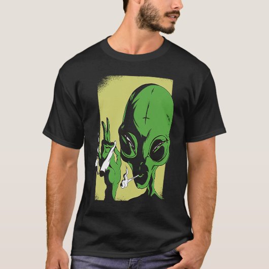 エイリアン宇宙エイリアンufo喫煙 tシャツ (正面)