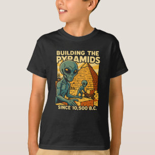 エイリアン建物ピラミッド建築クルー Tシャツ