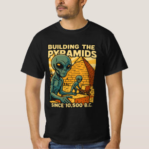 エイリアン建物ピラミッド建築クルー Tシャツ