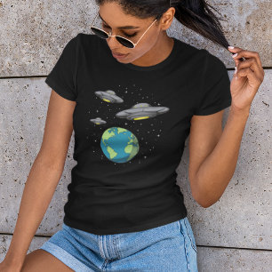 エイリアン来はUFO侵入 Tシャツ