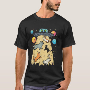 エイリアン誘拐猫UFOソーサー飛んでいる宇宙女性 Tシャツ