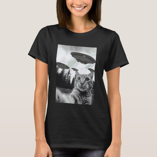 エイリアン+キャットの自撮り Tシャツ (正面)
