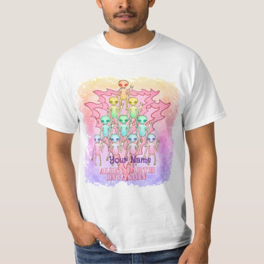 エイリアン ピンク 地球侵略 Tシャツ (正面)