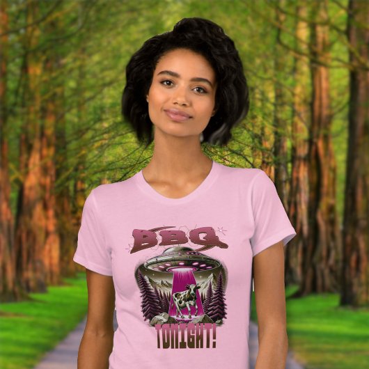 エイリアンBBQ牛の誘拐ジョーク Tシャツ