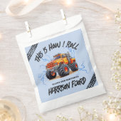 エキサイティングなオレンジモンスタートラックボーイズ誕生日パーティー フェイバーバッグ (クリップ留めされた状態)