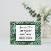 エキゾチックなグリーンのトロピカルリーフパターン　Save the Date 案内ポストカード (スタンド正面)